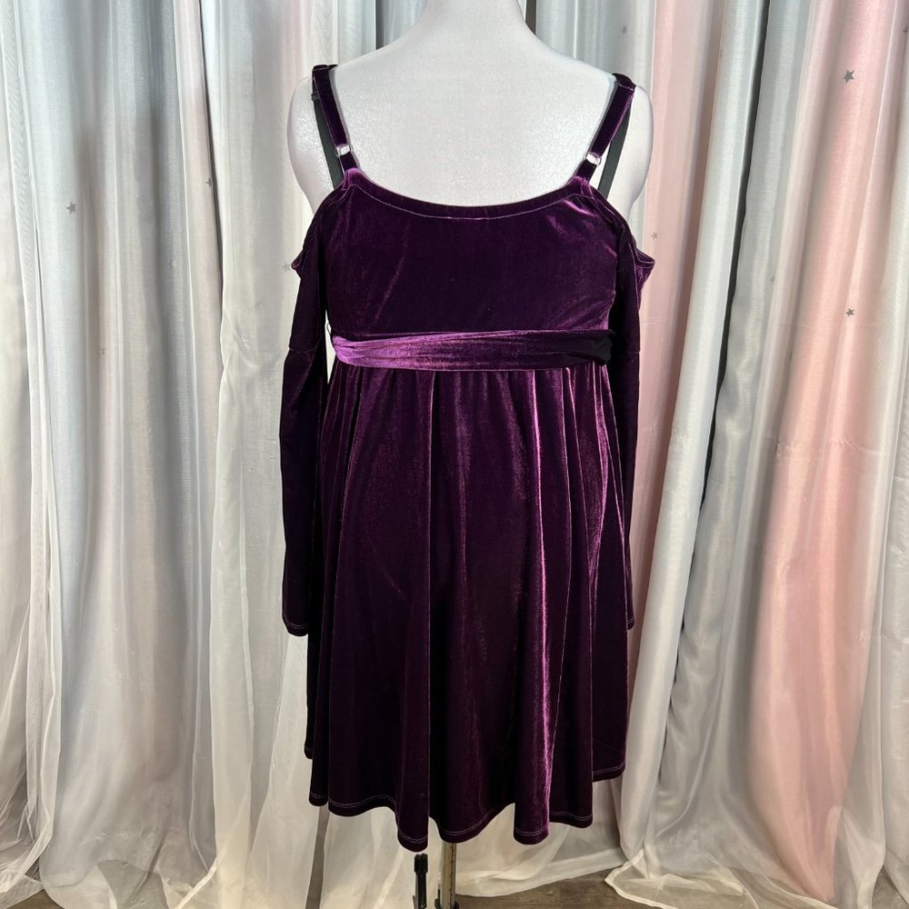 torrid Purple Velvet Cold-Shoulder Maxi Dress - Picture 9 of 12